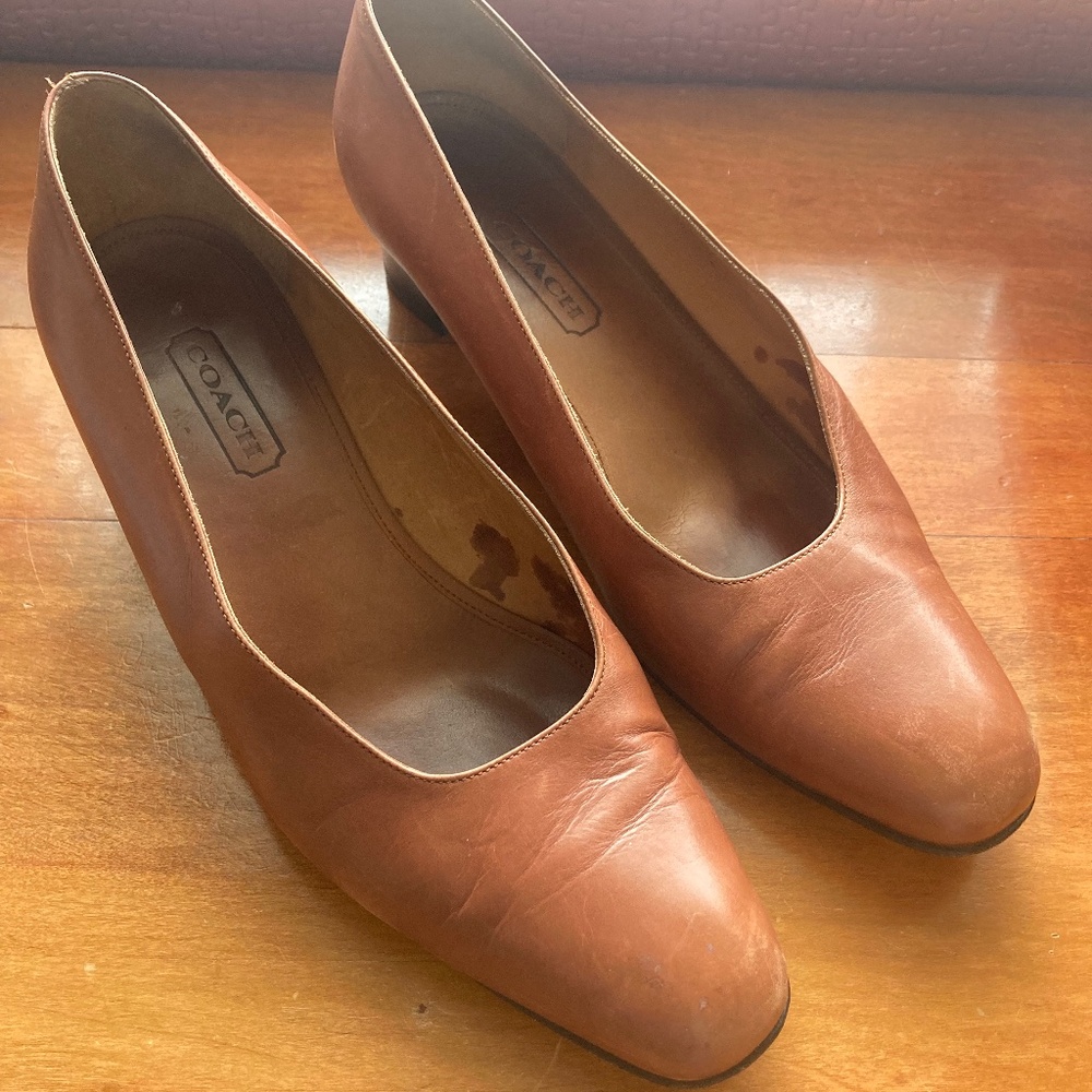 Vintage Coach Leather Pumps, Size 8.5M, Made in Italy, Cognac Brown